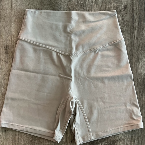 Vitality Cloud ll Volley Shorts-Antler - Picture 1 of 6